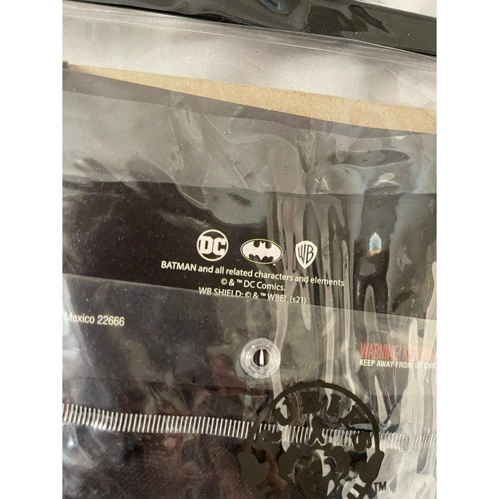 DC Girls Black/Gold Batman (Batgirl) 4-pc Halloween Costume - Picture 8 of 8